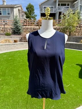 Women's Navy Sleeveless Keyhole Blouse